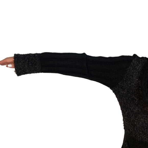 The Pyramid Collection Womens Black chunky Knit cardigan long sweater ruffle M - Picture 8 of 12